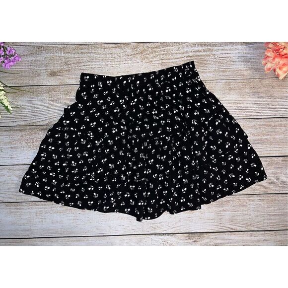 Hot Topic Black & White Mushroom Ruffle Skirt (Med) - Picture 3 of 9